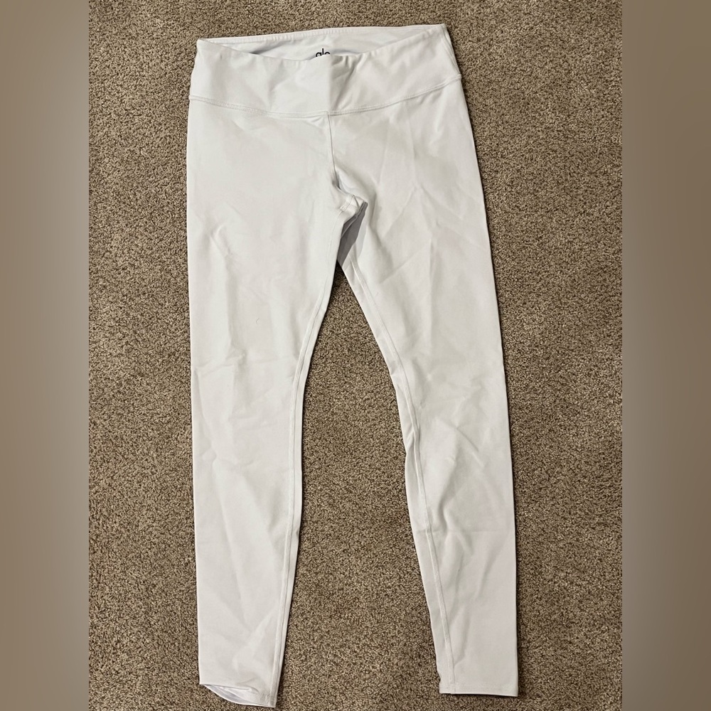 White Alo Yoga Leggings